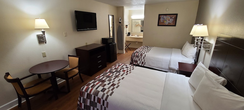 Red Roof Inn Tifton - photo 7