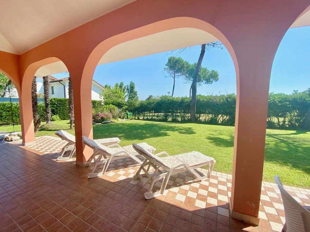 Garden Retreat by the sea on Albarella in Rosolina, Italy