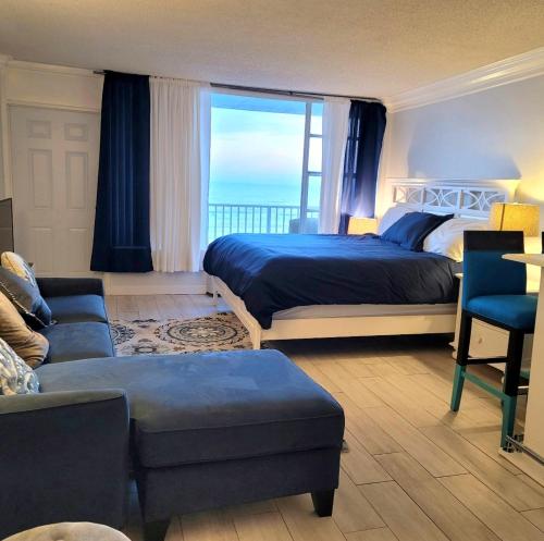 Direct Oceanfront With Balcony — 4-Star Luxury Hotel in Daytona Beach, United States