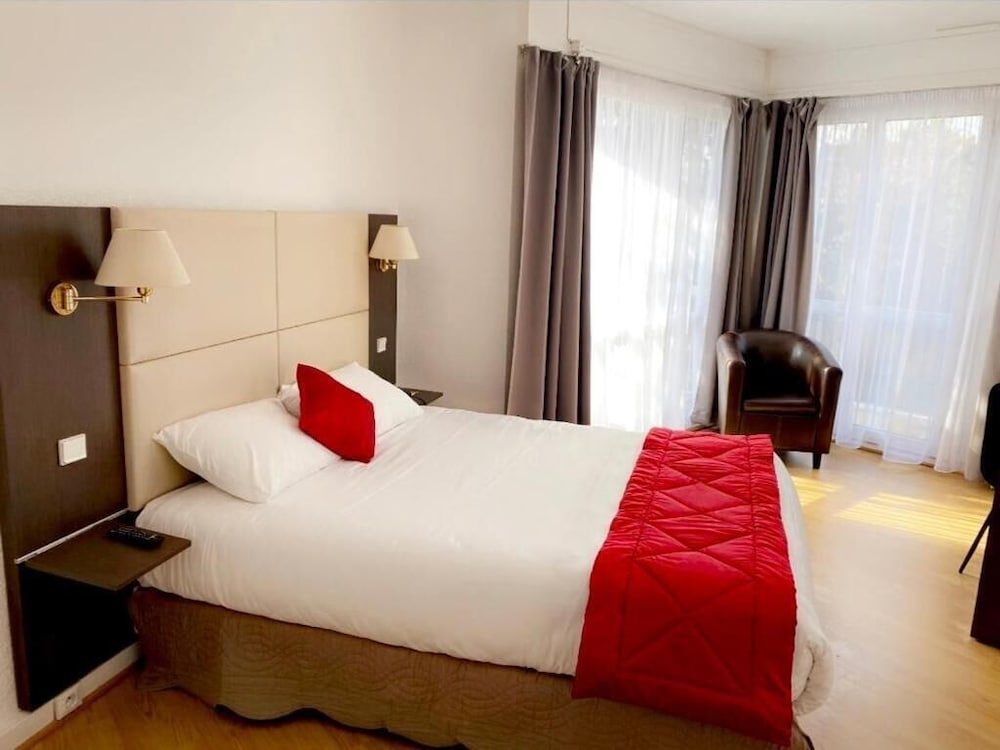 Hôtel D'orsay — hotel in Orsay