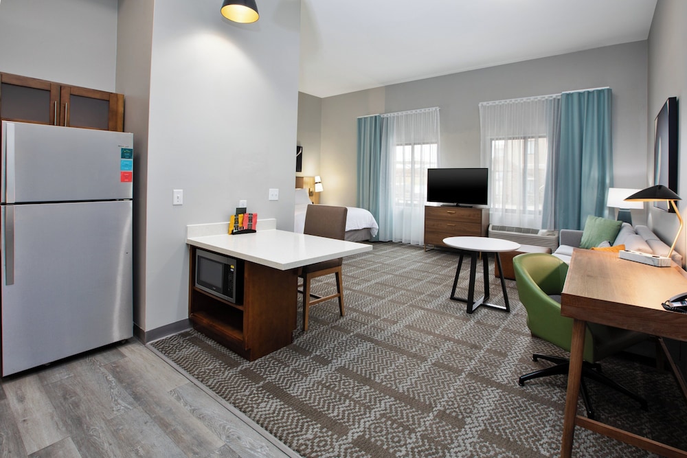 Staybridge Suites Ames - photo 8