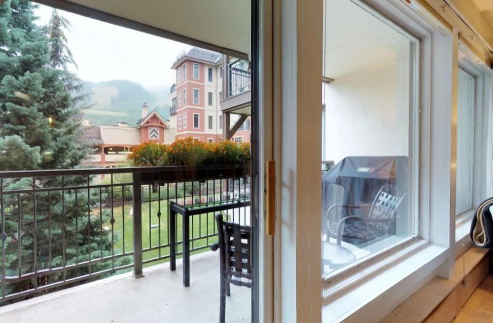 4 Bedroom Condo in Lionshead at Boutique Resort Within Walking Distance to the Eagle Bahn Gondola - photo 14