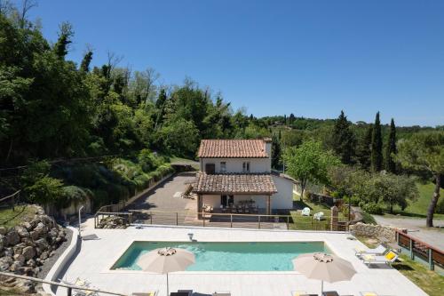 Villa Oliva Pillo Holiday Villas — 4-Star Luxury Hotel in Gambassi Terme, Italy