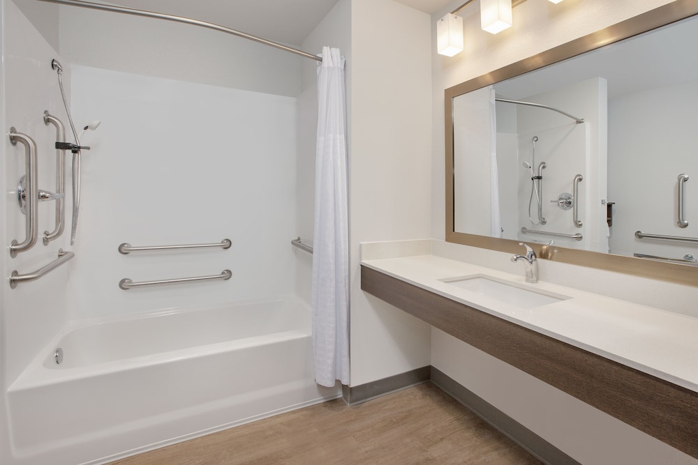 WoodSpring Suites Charlotte University Research Park - photo 15