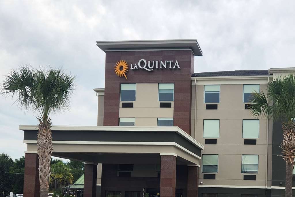 La Quinta Inn & Suites by Wyndham Warner Robins Robins AFB in Warner Robins, United States