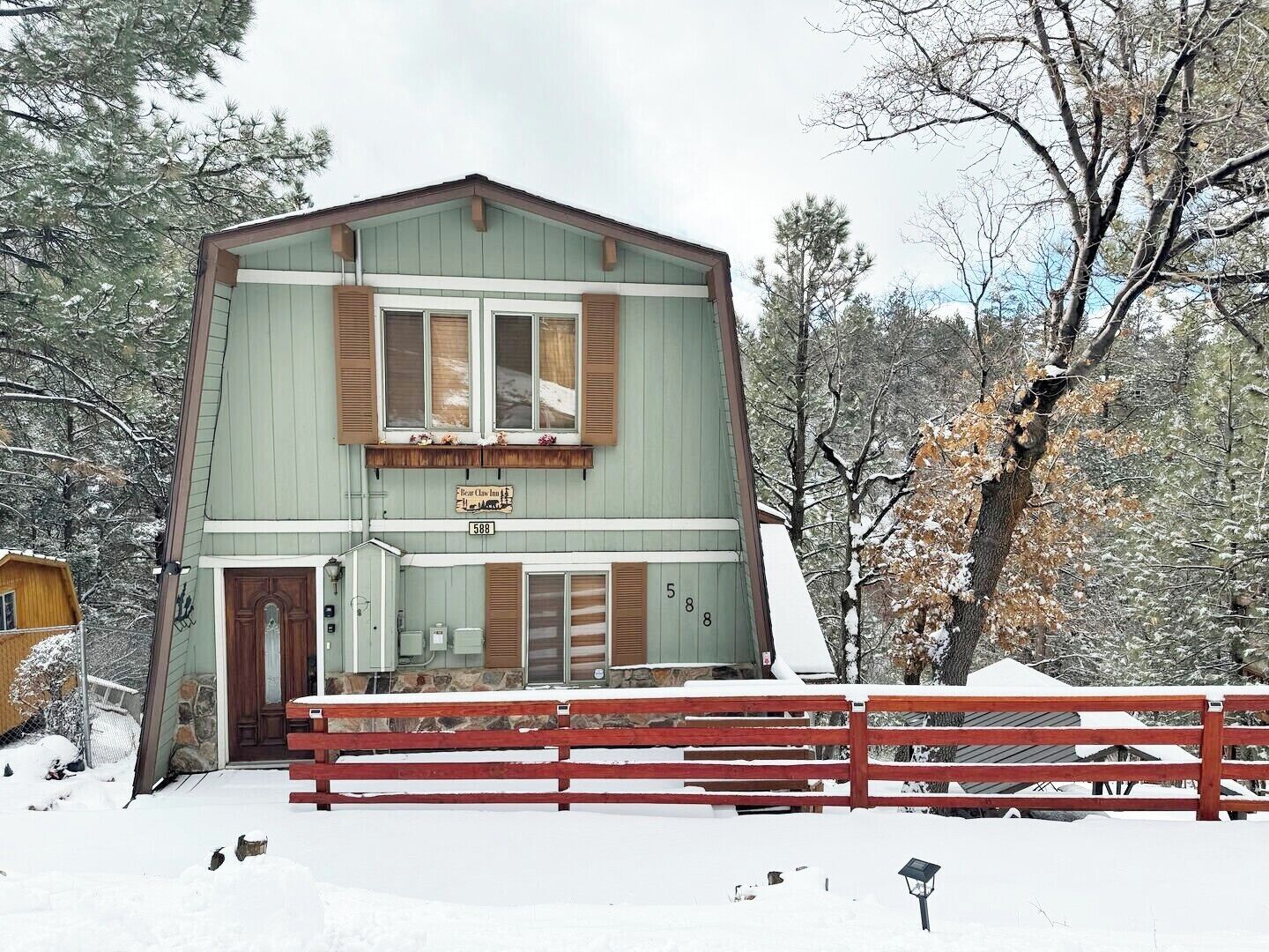 Bear Claw Inn - photo 6