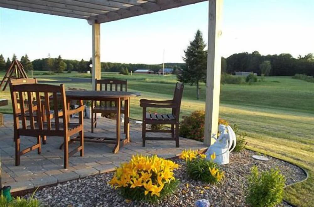 Chicaugon Lake Inn - photo 82