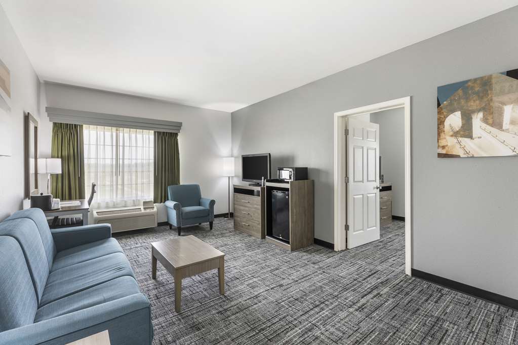 Best Western Plus MidAmerica Hotel - photo 28
