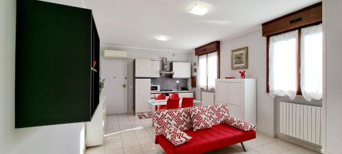 Guest Holiday Bari — 4-Star Luxury Hotel in Reggio Nell'emilia, Italy