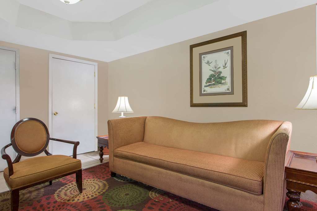 Super 8 by Wyndham Antioch Nashville South East - photo 5