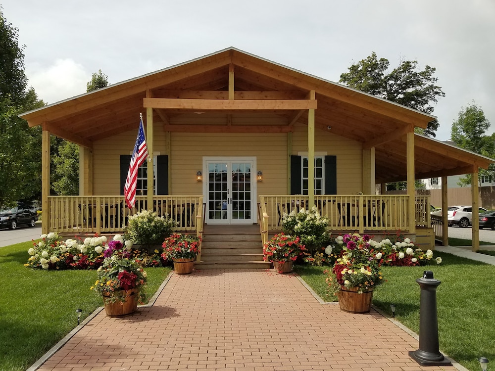 The Railroad Inn - photo 30