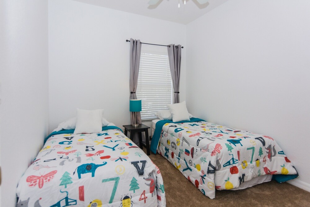 5Br 3Bath Private Townhome 13min Disney 1496ft - photo 14