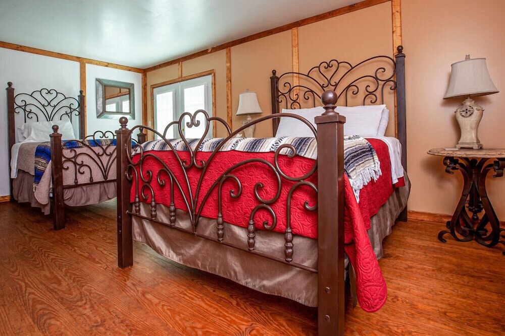 Round Top Hotel - photo 7