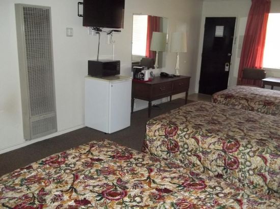 Royal Host Motel - photo 14