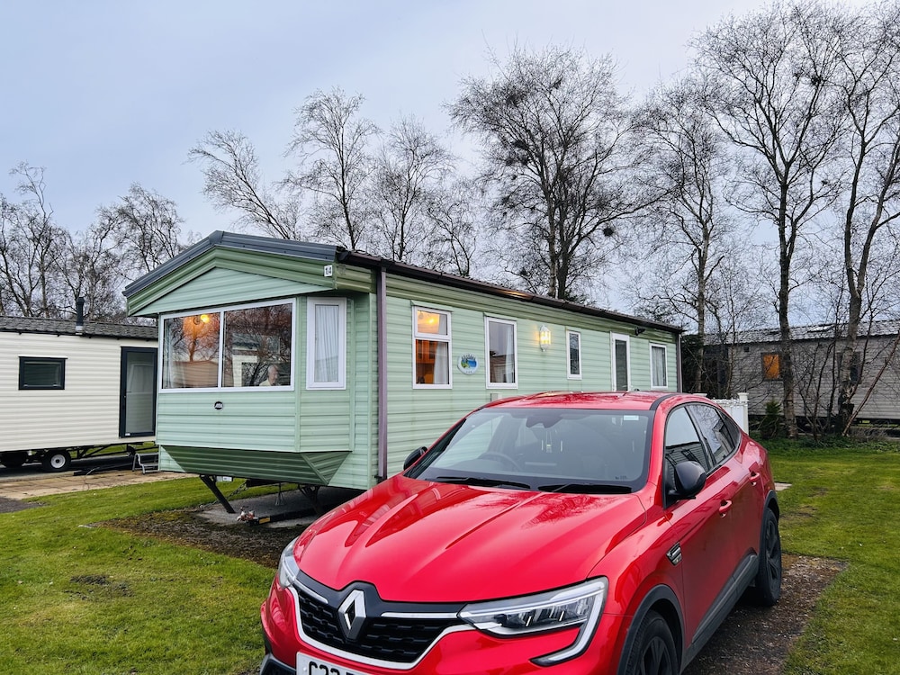Charming Countryside Static Van With Entertainment — hotel in Wigton