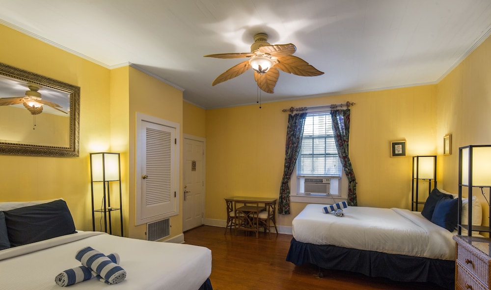Wicker Guesthouse - photo 9
