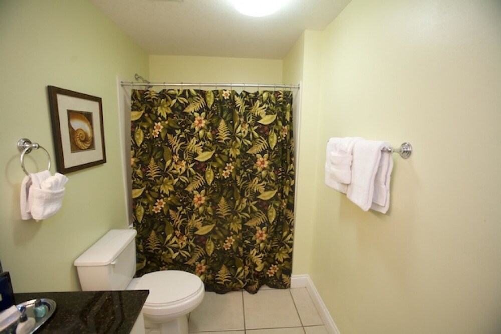 Calypso Resort and Towers by Book That Condo - carbon neutral hotel in Panama City Beach