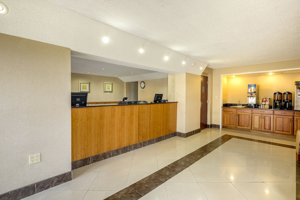 Red Roof Inn Virginia Beach Norfolk Airport - photo 3