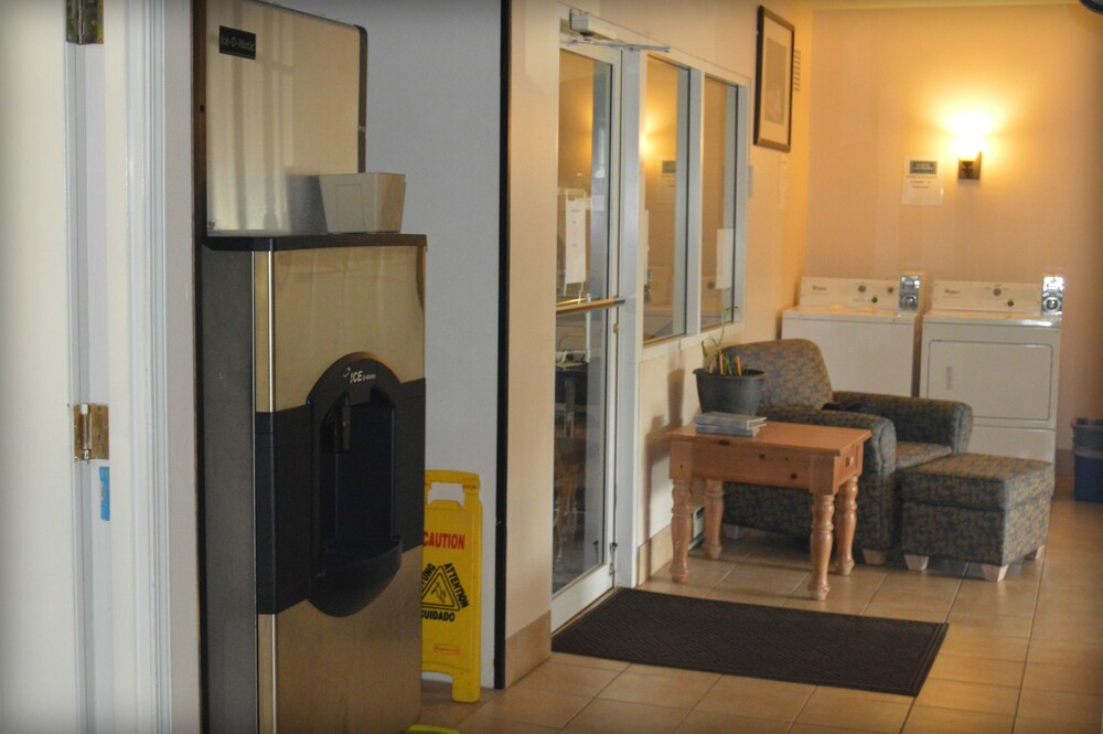 Adams Inn - photo 4