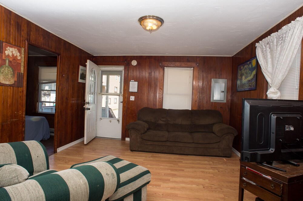 Nautical Motel and Suites - photo 65
