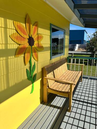 Sunflower Cottage — 4-Star Luxury Hotel in Dargaville, New Zealand