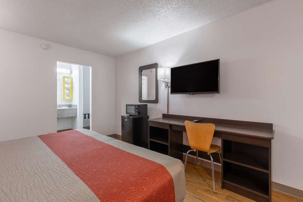 Motel 6 Bryan TX University Area - photo 14
