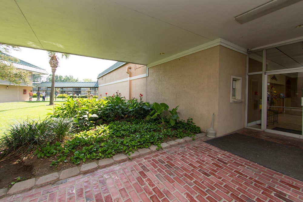 OYO Hotel Audubon Baton Rouge Port Allen I 10 - photo 34
