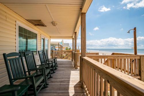 Dip Inn by Oak Island Accommodations - photo 47