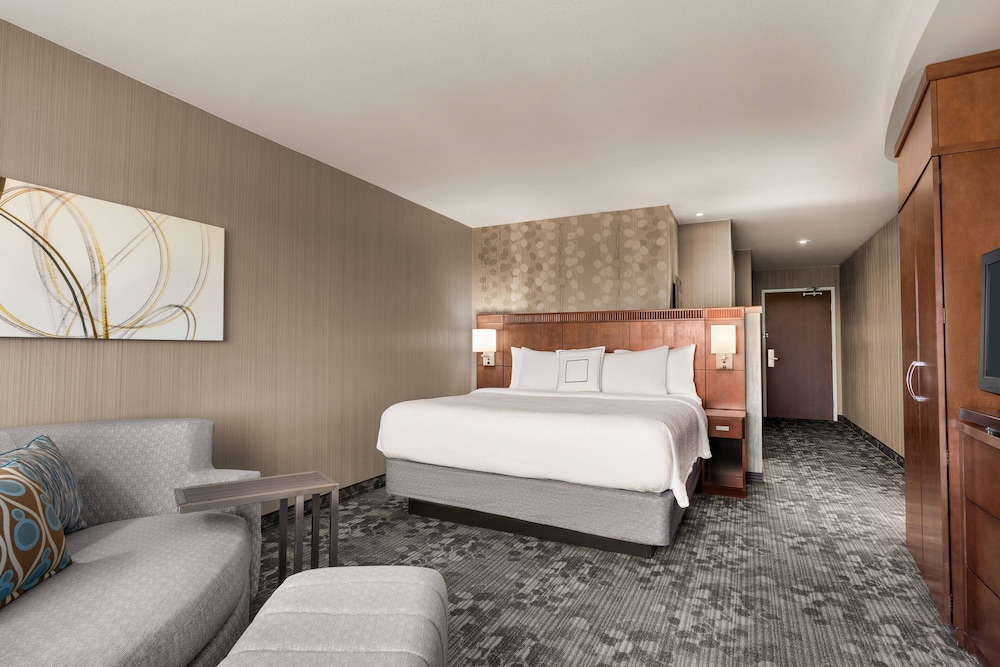 Courtyard by Marriott Philadelphia Montgomeryville - photo 8