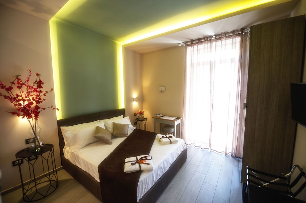 Bell's - carbon neutral hotel in Naples