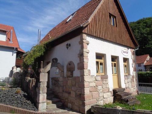 Ferienhaus Zur kleinen Kneipe — hotel in Fladungen