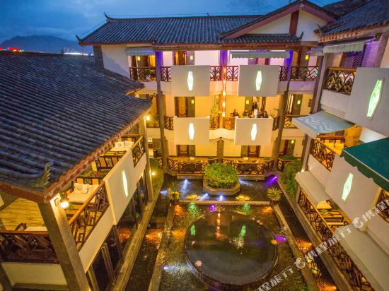Blue Moon Valley Hotel in Lijiang, People's Republic of China