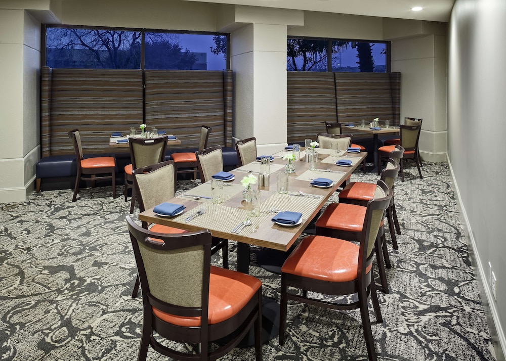 DoubleTree by Hilton San Antonio Downtown - photo 16