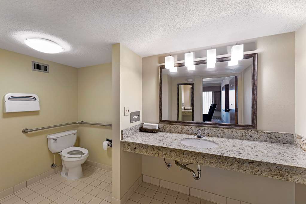Best Western Plus Madison Huntsville Hotel - photo 26