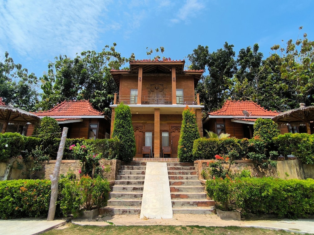 Sunrise Sea Hill Cottages in Jepara, Indonesia