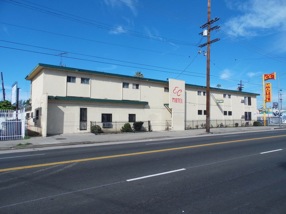 Ec Motel - photo 35