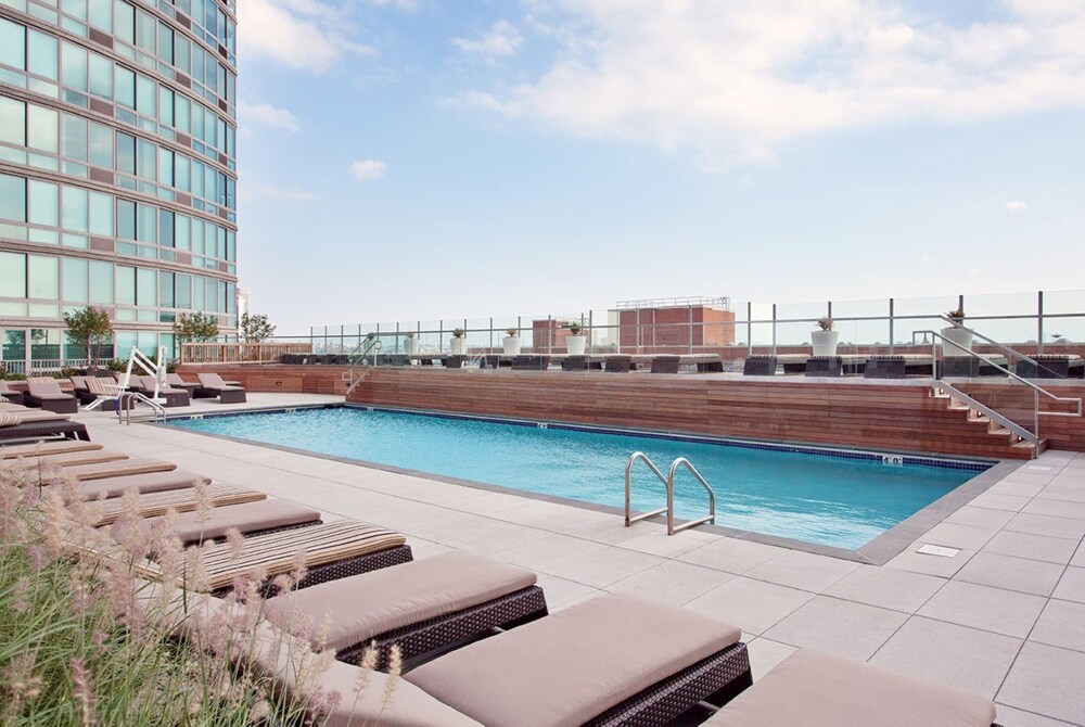 Global Luxury Suites at Exchange - photo 30