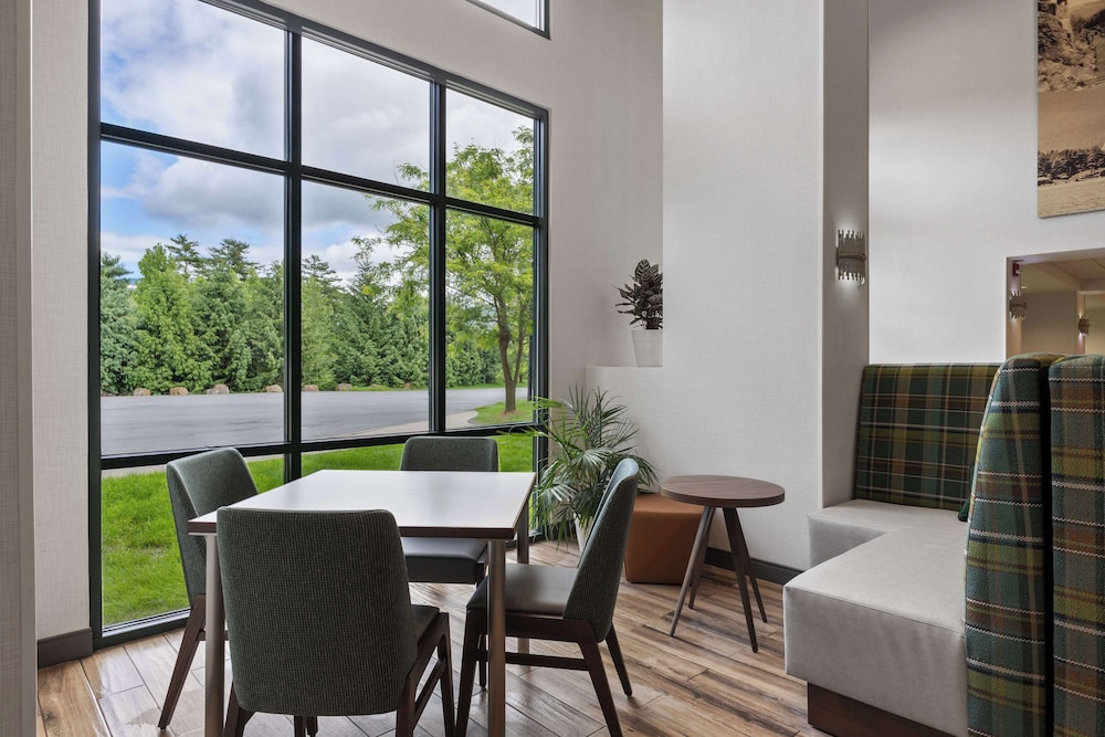 Hampton Inn & Suites Lake George - photo 5