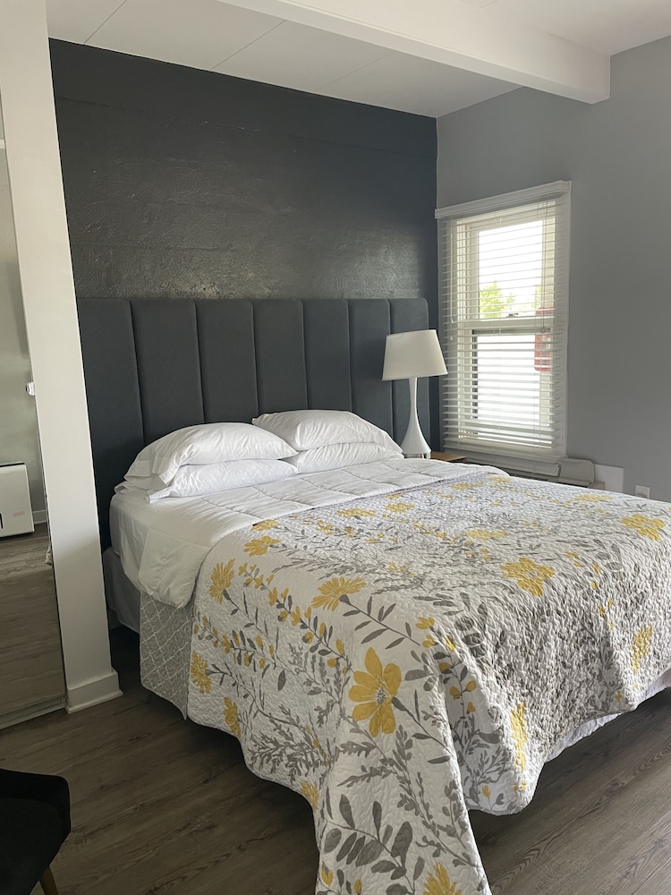 Blue Star Motel - photo 18