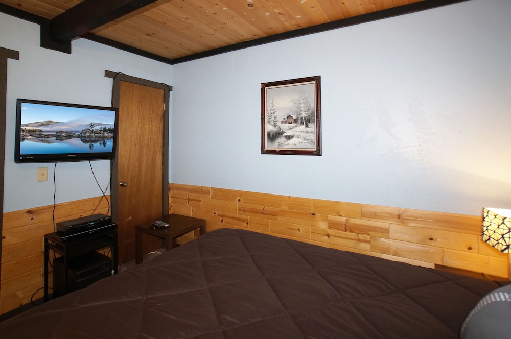 Sugar Shack — Big Bear City — photo 5