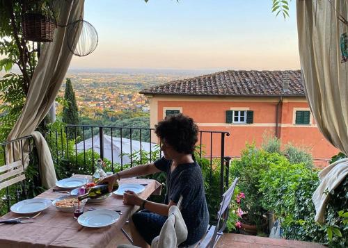 Residenza Buggiano Antica B&B Charme Apartment in Tuscany — 4-Star Luxury Hotel in Borgo A Buggiano, Italy