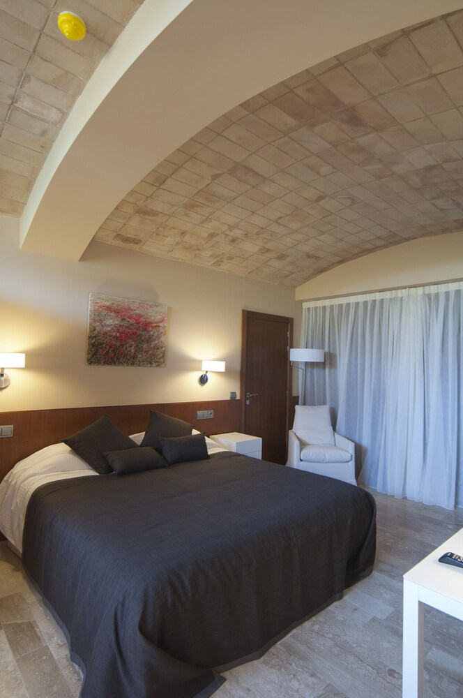 Hotel Mas Falet 1682 — Calonge — photo 4
