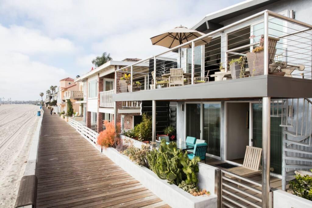 Oceanfront Oasis — 4-Star Luxury Hotel in Long Beach, United States