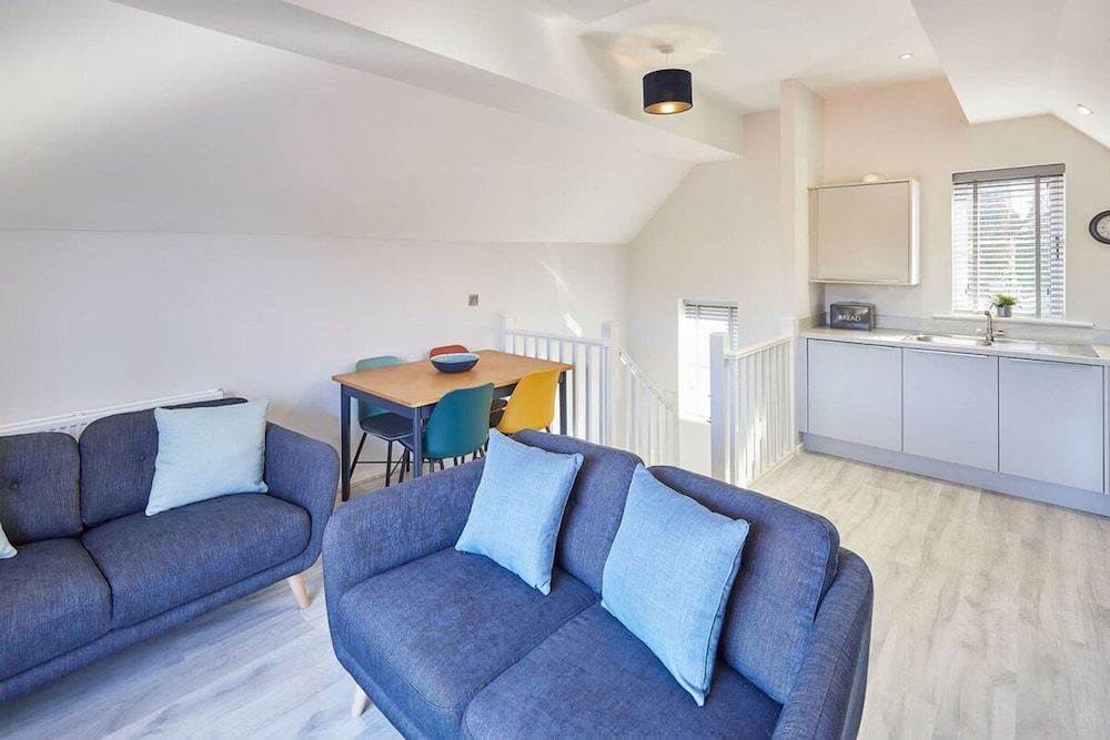 Host Stay Jet Cottage Spa Well