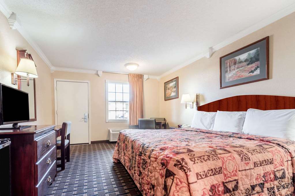 Knights Inn Greenville TX - photo 10