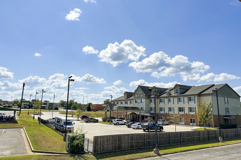 Bonita Lakes Inn By OYO Meridian - featured photo