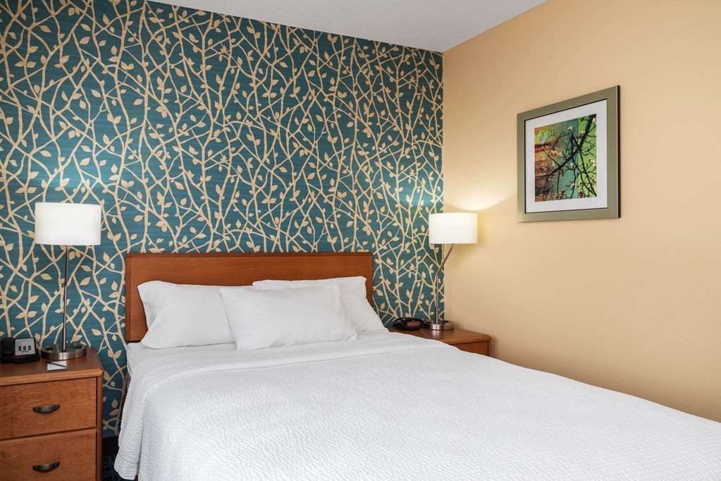 AmericInn by Wyndham Duluth - photo 18