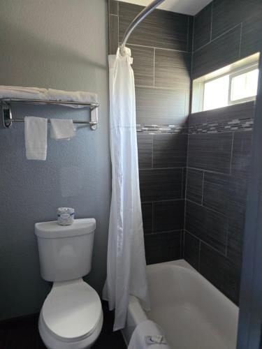 Wine Country Inn - photo 12