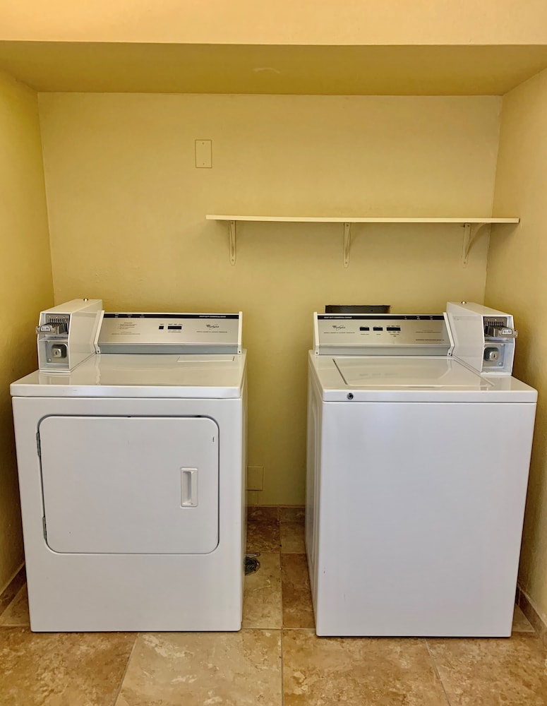 Hampton Inn Champaign Urbana - photo 64