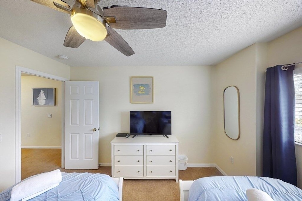 William's Lake Berkley Resort Vacation Home 5 Bedroom Home by Redawning - photo 11